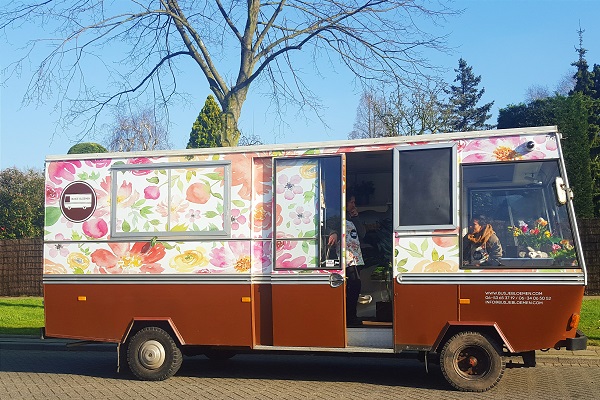 Busje Bloemen: vrouwen aan het stuur!