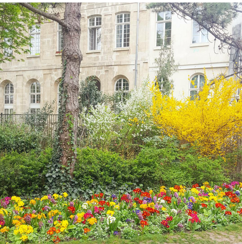 Talks & Treasures - Canal Saint Martin Parijs