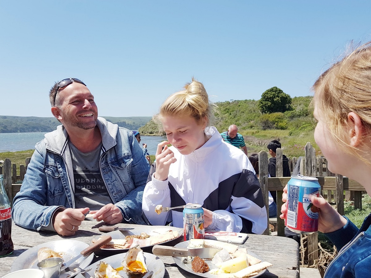 Tomales Bay: oesters voor lunch bij The Boat Oyster Bar.