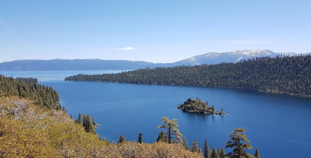 Lake Tahoe: groen aan het water