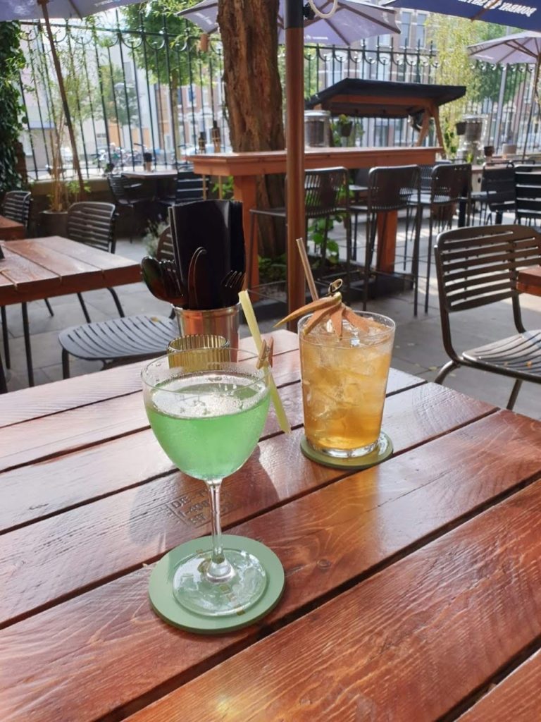 Cocktails bij Calaboose in Rotterdam